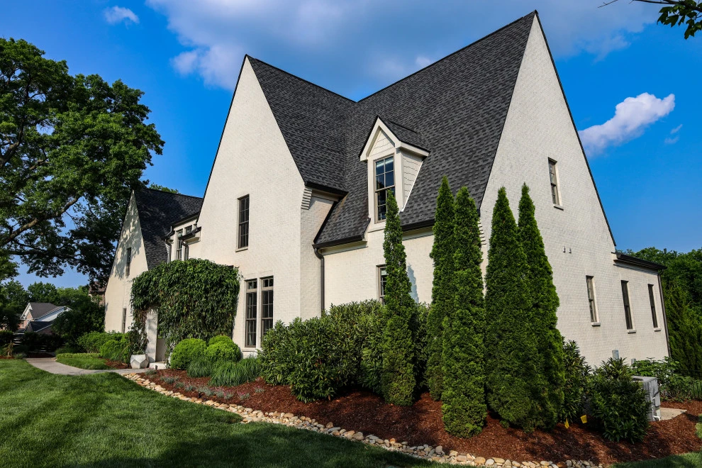 Estate Garden with Pool | Nashville, TN by Gardens Of Babylon Landscapes - Photo 11