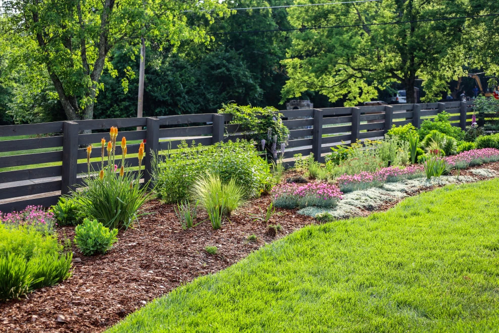 Estate Garden with Pool | Nashville, TN by Gardens Of Babylon Landscapes - Photo 12