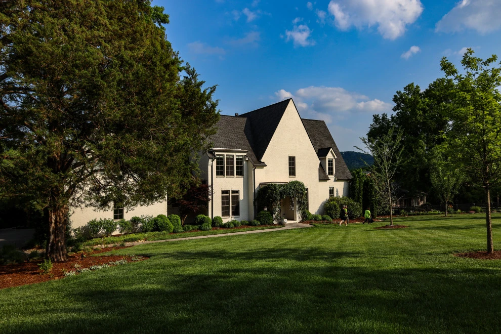 Estate Garden with Pool | Nashville, TN by Gardens Of Babylon Landscapes - Photo 7