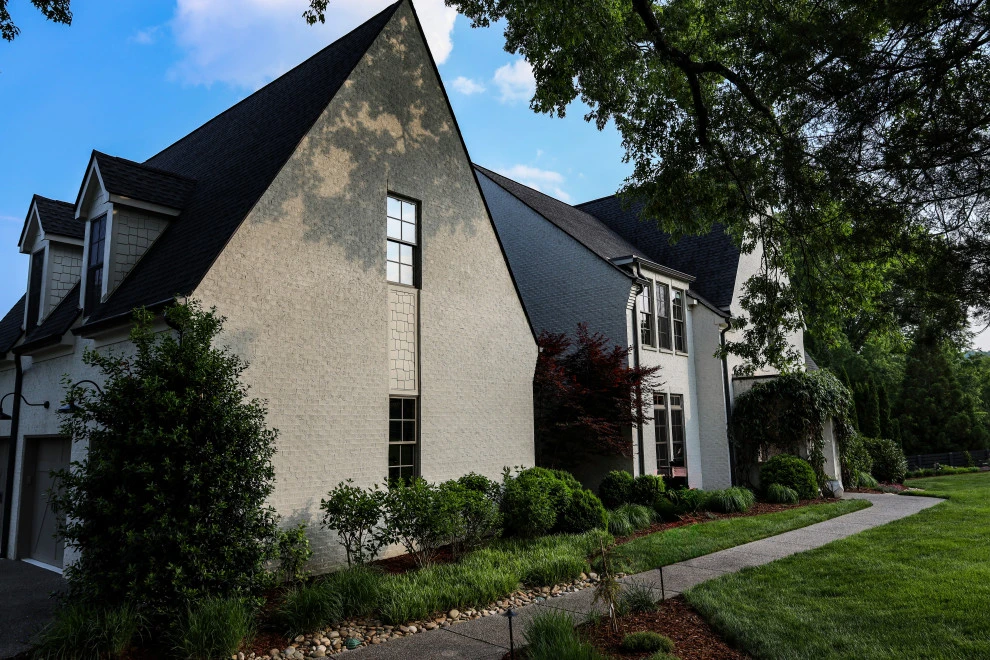 Estate Garden with Pool | Nashville, TN by Gardens Of Babylon Landscapes - Photo 3
