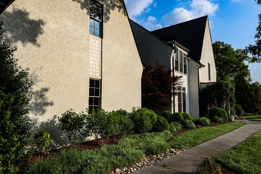 Estate Garden with Pool | Nashville, TN by Gardens Of Babylon Landscapes - Photo 5