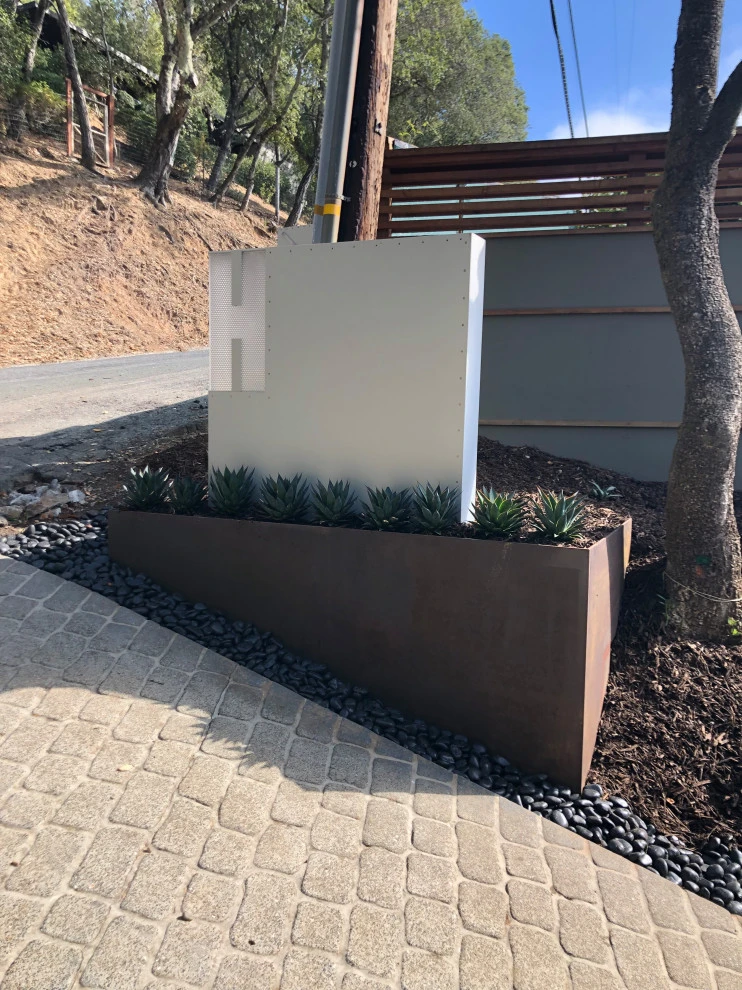 Kent Woodlands Contemporary Estate by Gary Torney Landscaping Co. - Photo 9