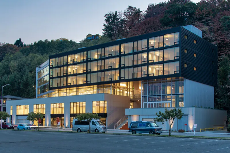 Harbor Avenue Campus by Rhodes Architecture + Light - Photo 2