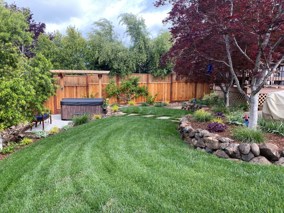 Sky Hawk Residence by Geared For Growing Landscape Services - Photo 4