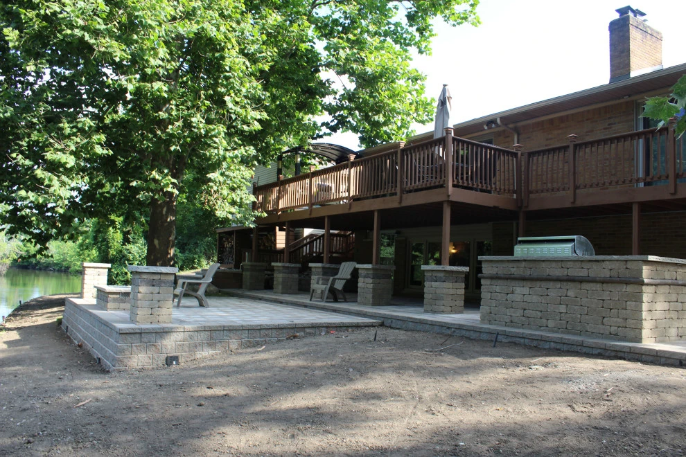 Paver Patio featuring built in grill by GLC Lawn & Landscaping LLC - Photo 3