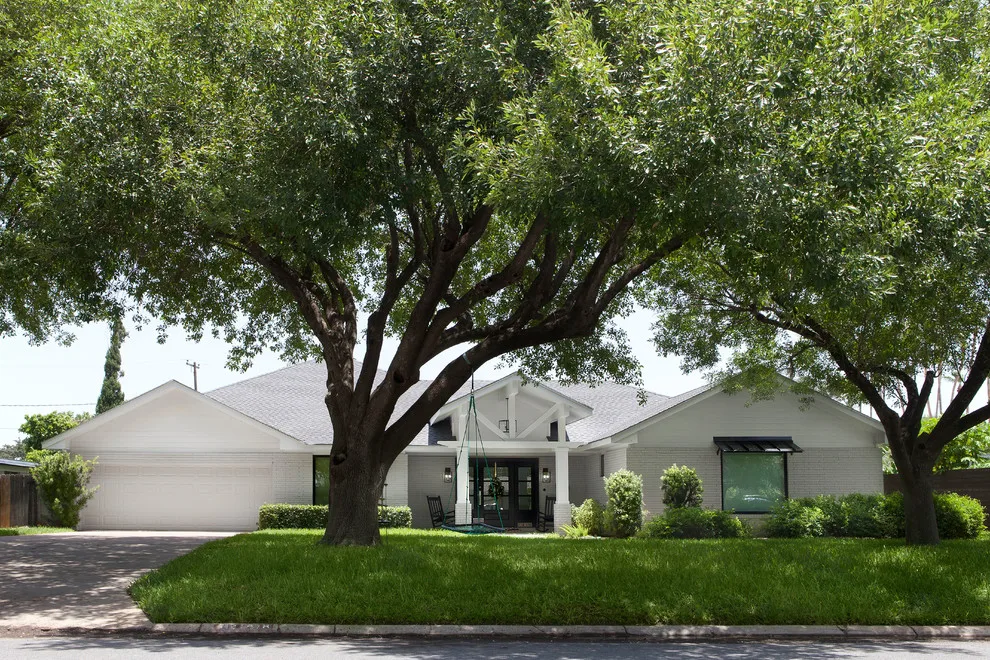 Hibiscus Revamp by ORANGE MADE Architecture - Photo 2
