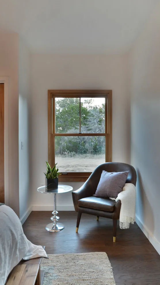 Cottage in the Hill Country by Clark Richardson Architects - Photo 10