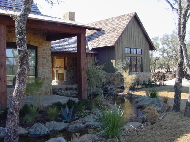 Hill Country Weekend Getaway by Pollard Hodgson Architects - Photo 10