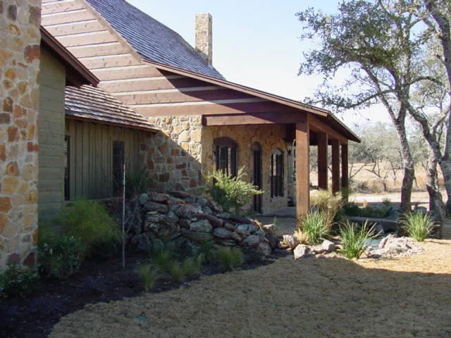 Hill Country Weekend Getaway by Pollard Hodgson Architects - Photo 5