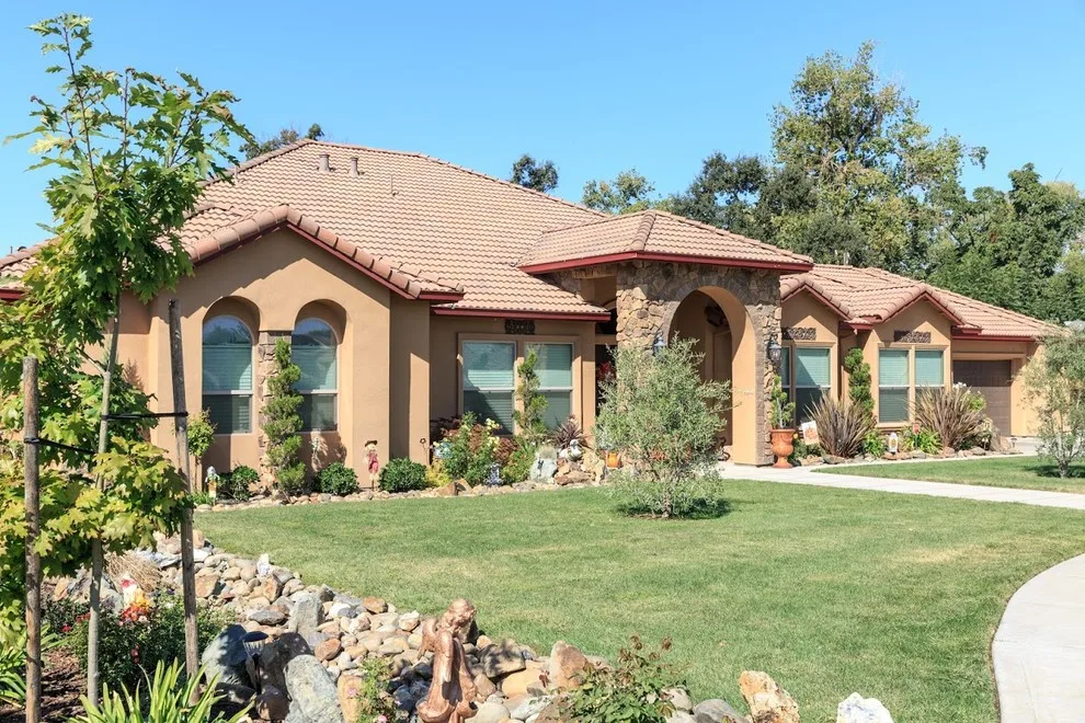 California At Home - Photo 13