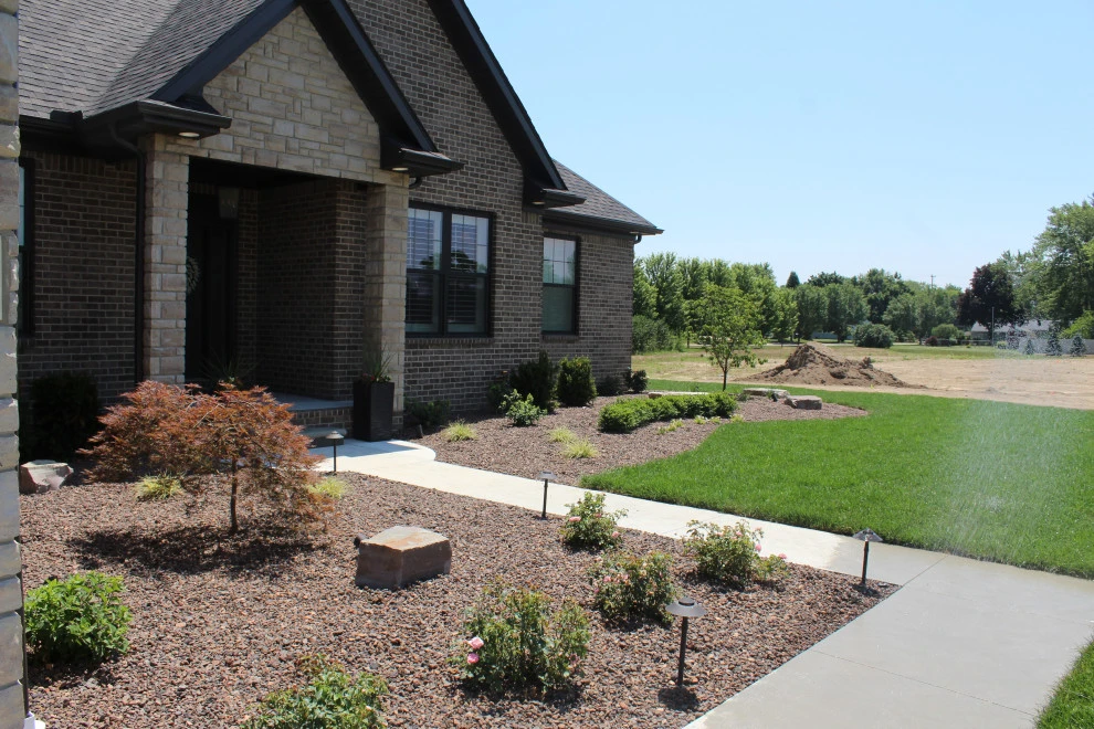 Front Yard Landscape Design by GLC Lawn & Landscaping LLC - Photo 5