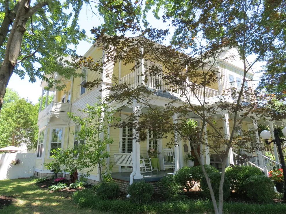 Heritage Revival by Hill & Jangaard Architects, PC - Photo 9