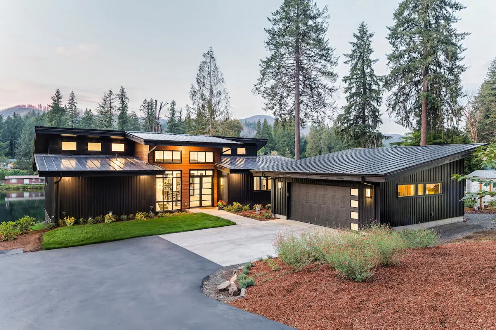 Holiday Farm Residential Reconstruction After Fire by Agate Architecture, LLC - Photo 17