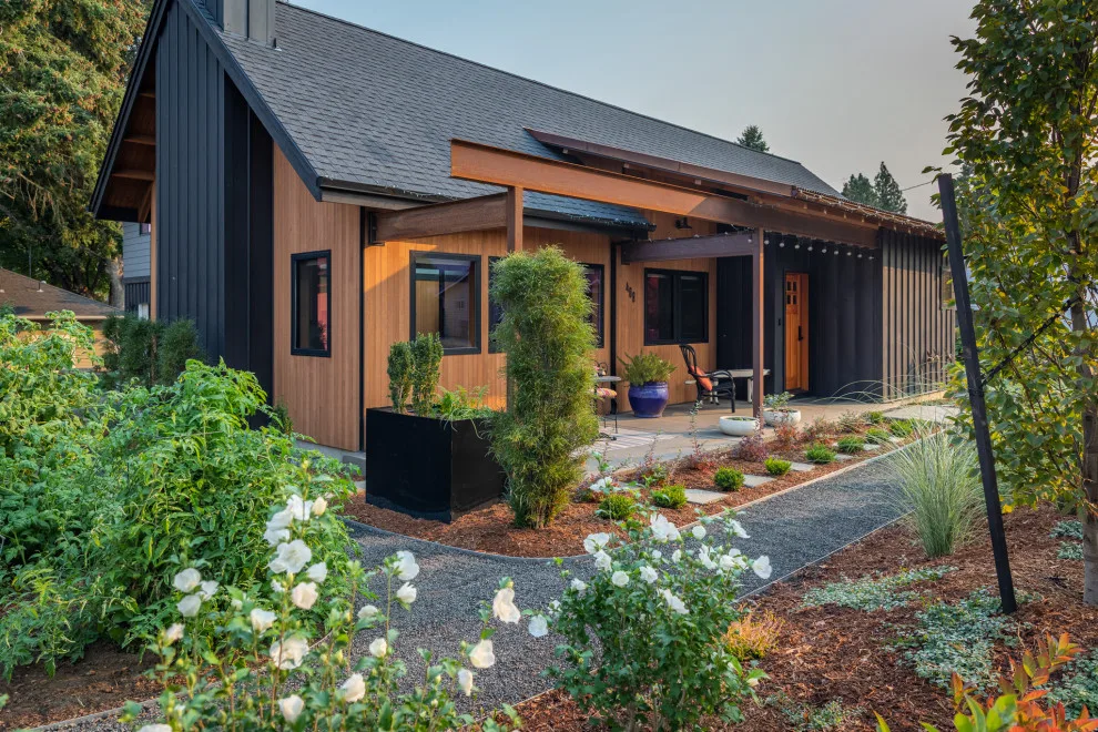 Hood River Home with Accessory Dwelling Unit by McLaughlin Design & Construction LLC - Photo 6