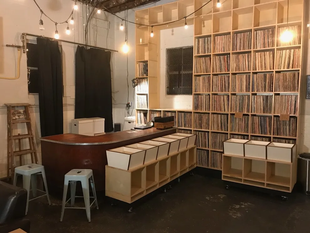 Hopscotch Shelf Records by Longhouse Architects - Photo 3