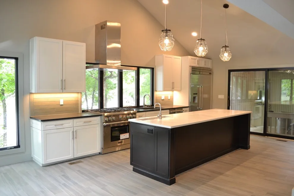 Hot Springs Village Renovation by ROGUE Architecture, LLC - Photo 4