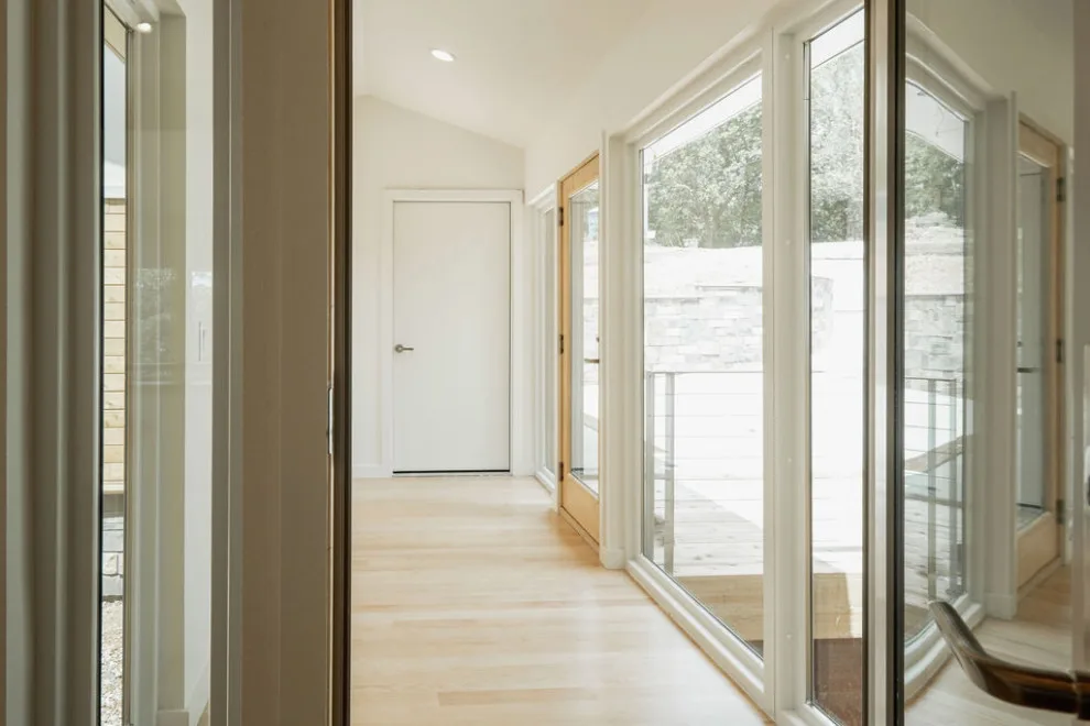 Slope-side Home by Matthias J Pearson Architect PLLC - Photo 2