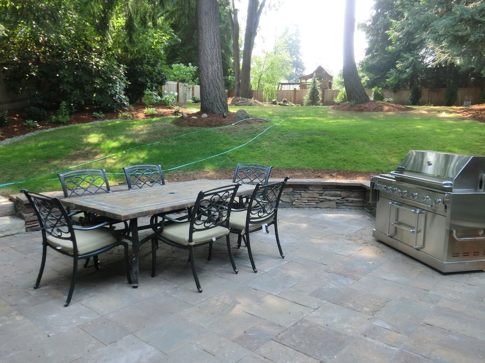 Outdoor Kitchens by Green Spaces Landscaping - Photo 10
