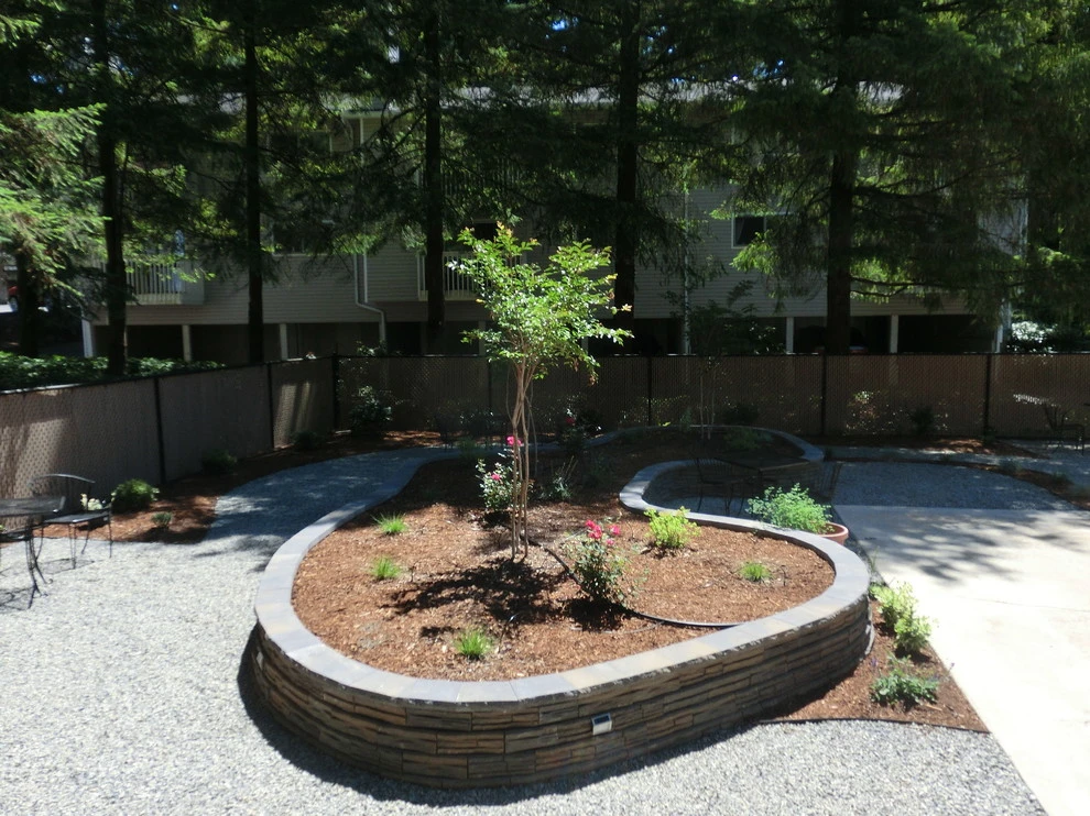 Planting Design by Green Spaces Landscaping - Photo 17