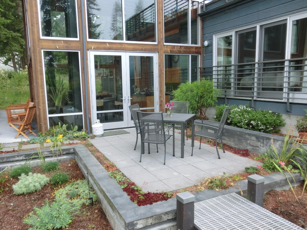 Outdoor Living Spaces by Green Spaces Landscaping - Photo 4