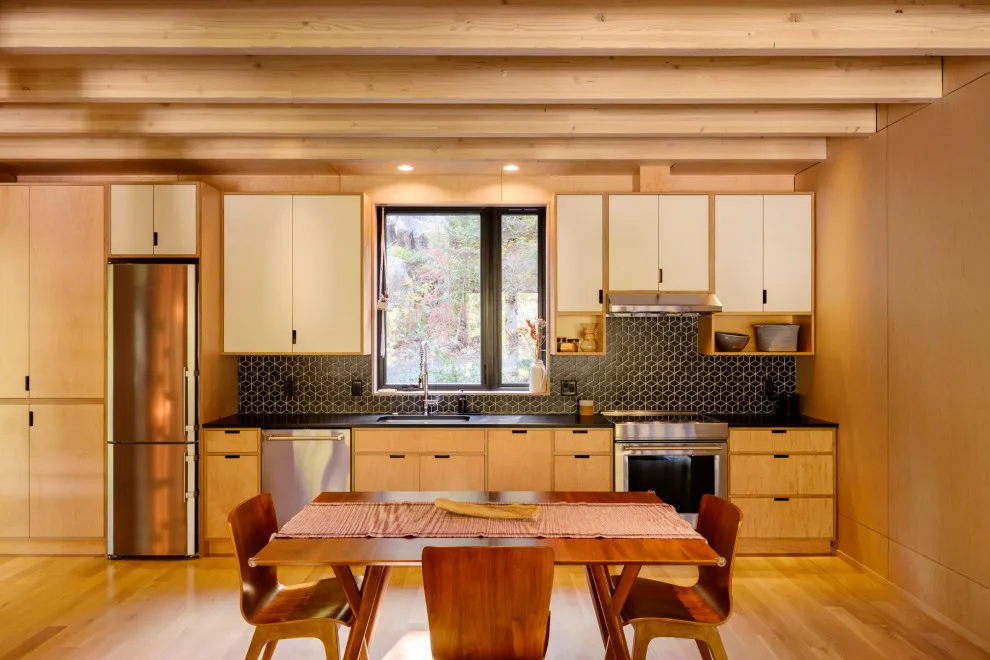 Icicle Residence_03 by Syndicate Smith LLC - Photo 2