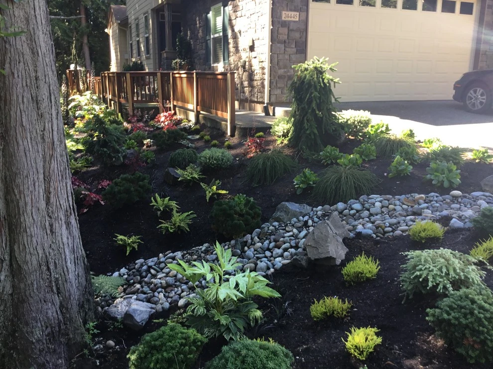 Planting Design by Green Spaces Landscaping - Photo 15