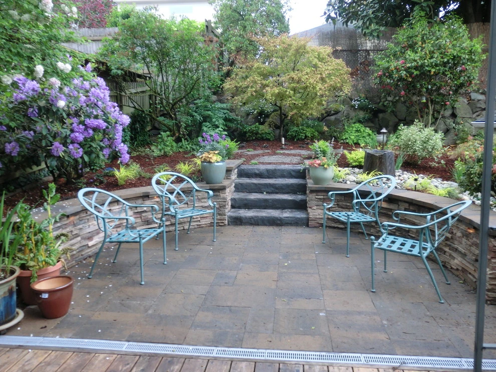 Planting Design by Green Spaces Landscaping - Photo 25