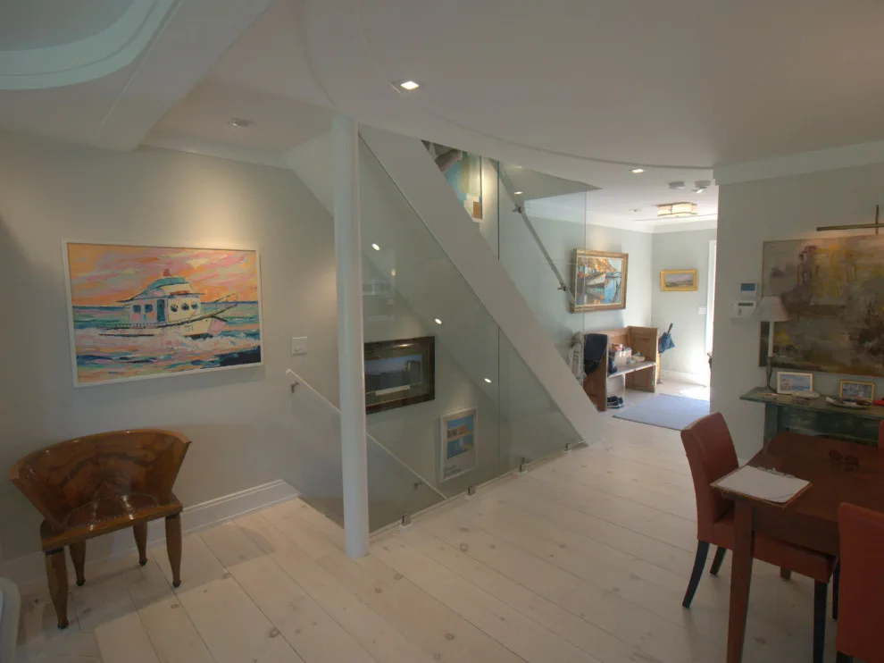 Two-Story Townhouse Interior Renovation by Daniel Koplowitz Architect - Photo 3
