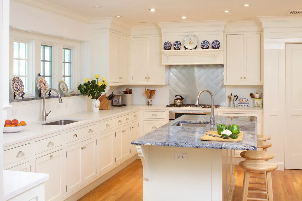 Interior Design by Elisabeth Sloan, Architect - Photo 7