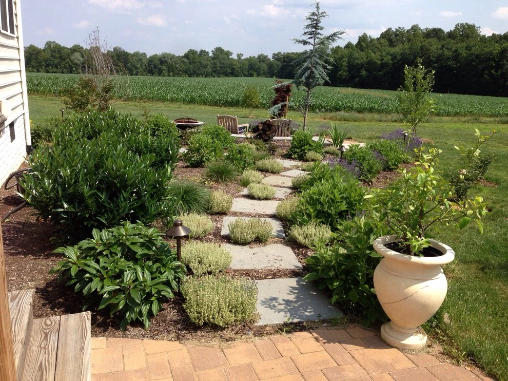 Planting Design by Green Spaces Landscaping - Photo 10