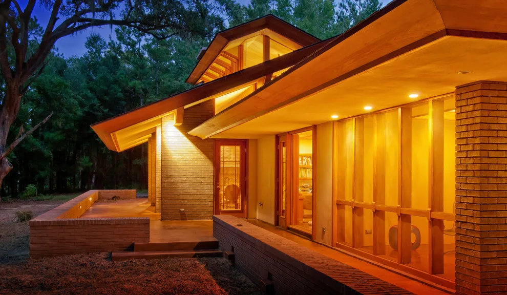 Coastal Retreat by Jennings + Santa-Rita Architects, PLLC - Photo 2
