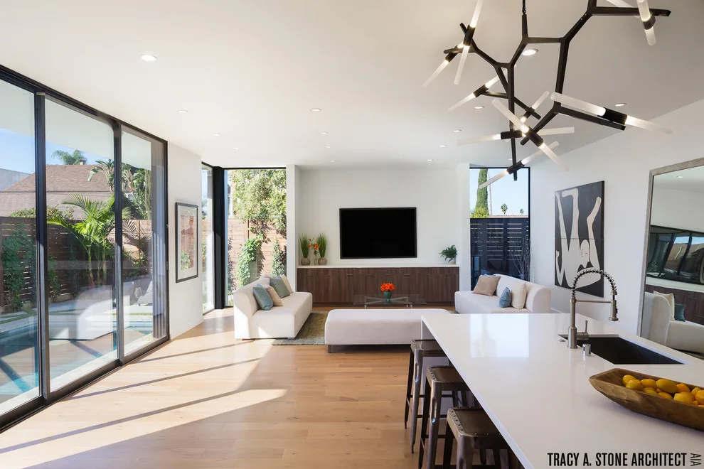 Contemporary Poolside Indoor-Outdoor Living by Tracy A. Stone Architect - Photo 7