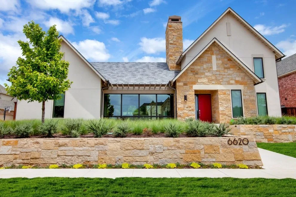 Kings Ridge by Domiteaux Garza Architecture - Photo 2