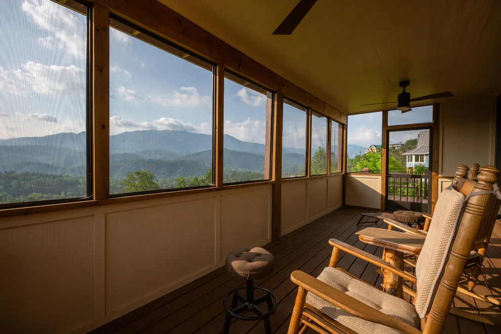 Kings Route Mountain Residence by Rosser Design Studio - Photo 10