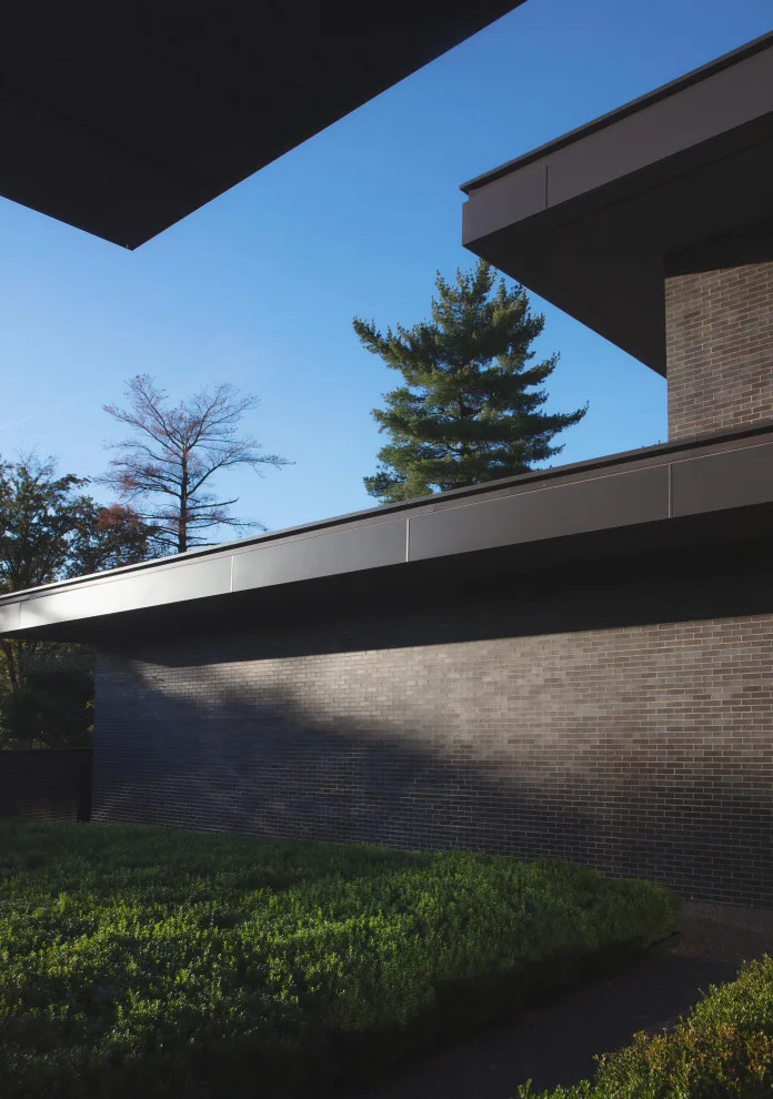 Ladue Contemporary Residence by Bower Leet Design - Photo 2