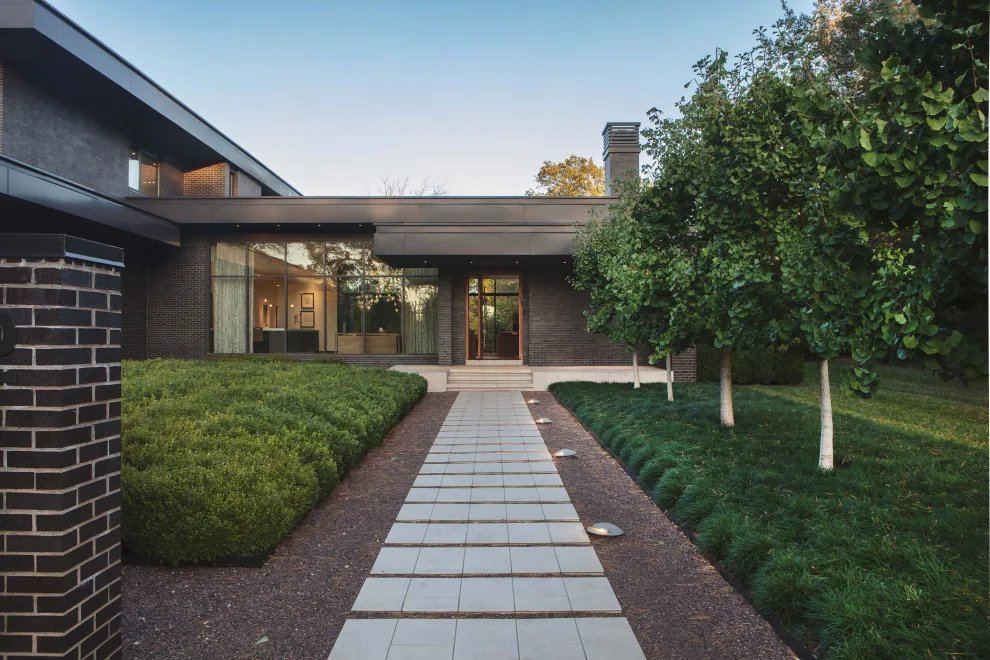 Ladue Contemporary Residence by Bower Leet Design - Photo 12