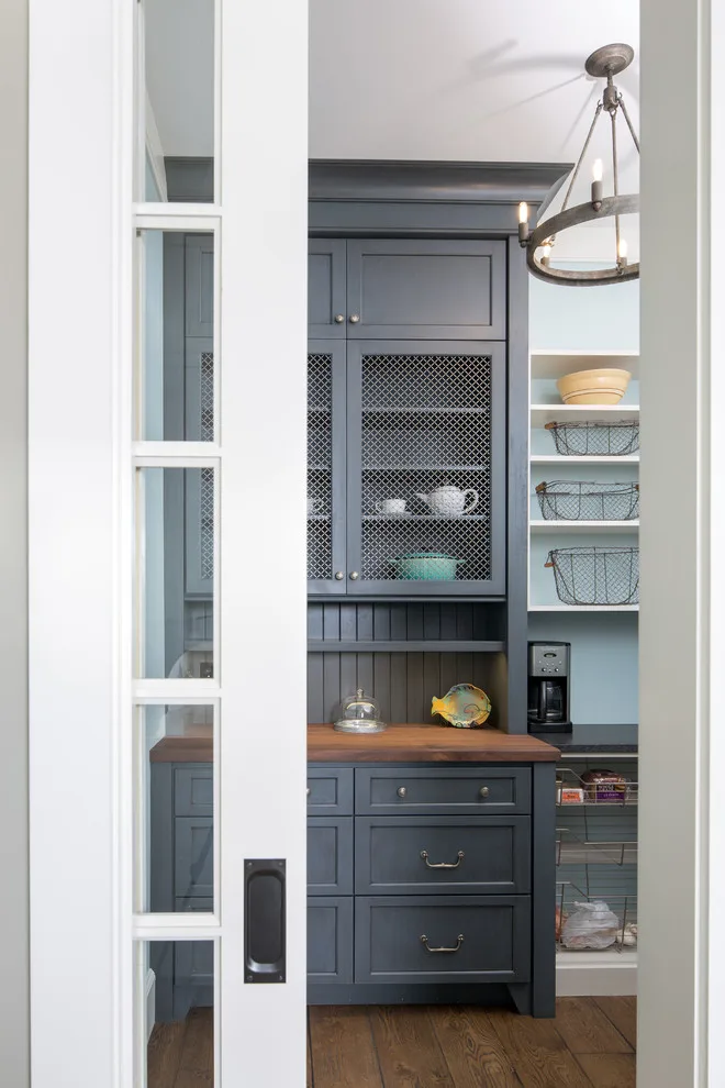 Charlevoix Lake Cottage Design by Edgewater Design Group - Photo 10
