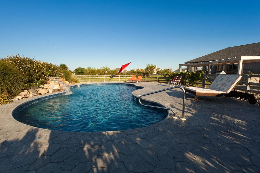 Custom Pools by DiSabatino Landscaping And Tree Care - Photo 8