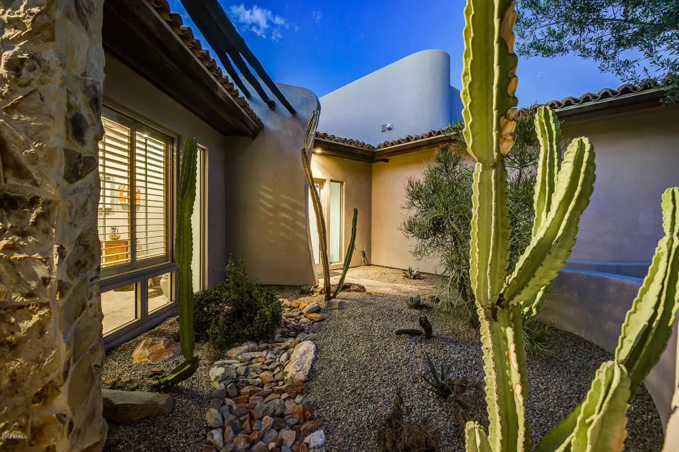 Lily Pad Home by Spacelinedesign Architects - Photo 13