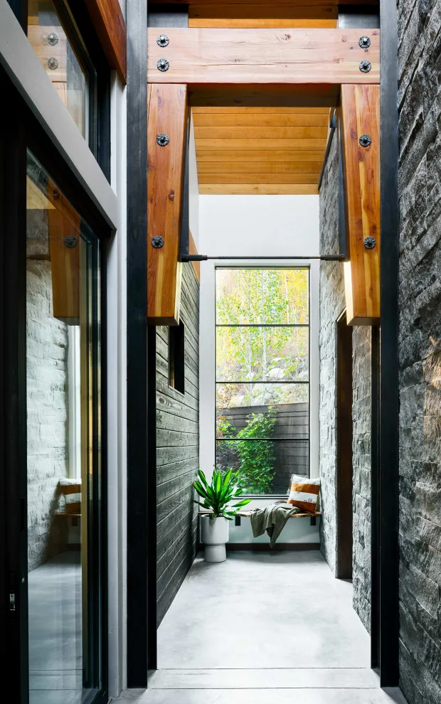 Small Fish Retreat: EM 13 by CRAFT Architecture Studio - Photo 22