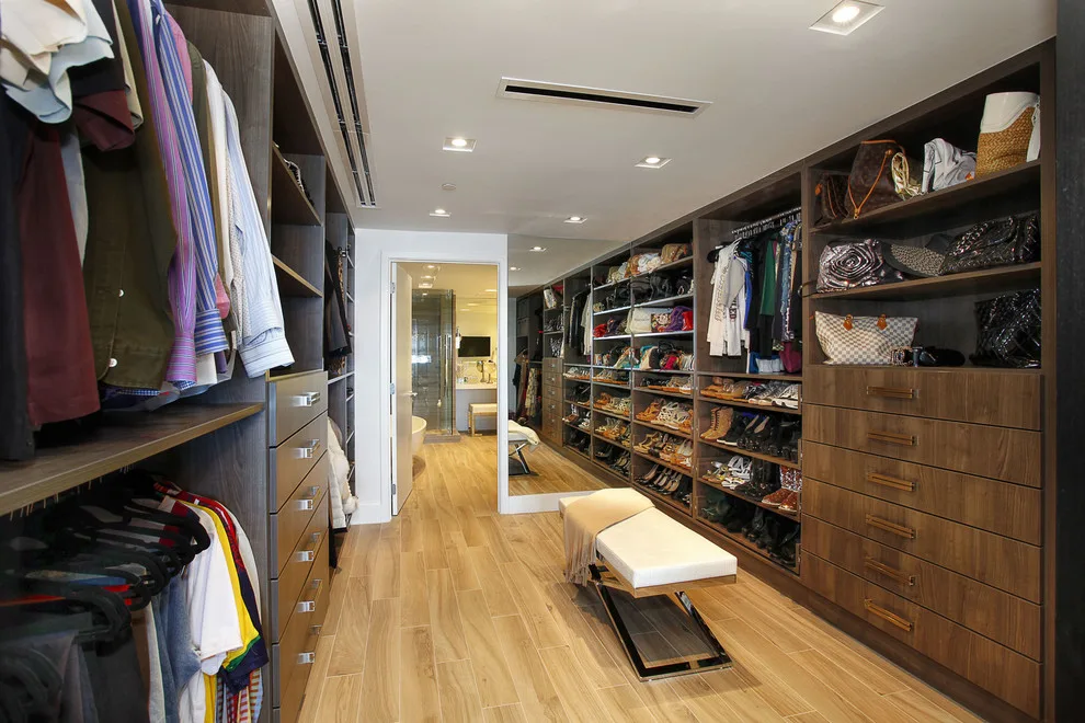 wardrobe by V3 Architectural Group - Photo 2