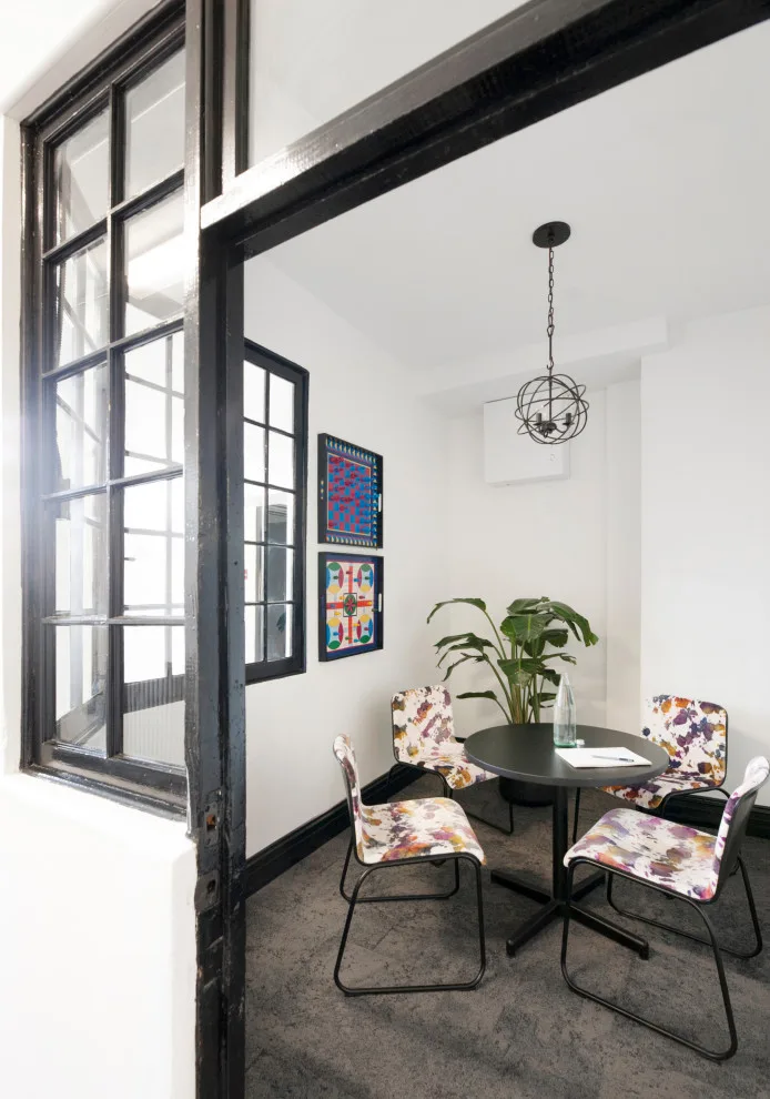 Loyola Street by Searl Lamaster Howe Architects - Photo 8