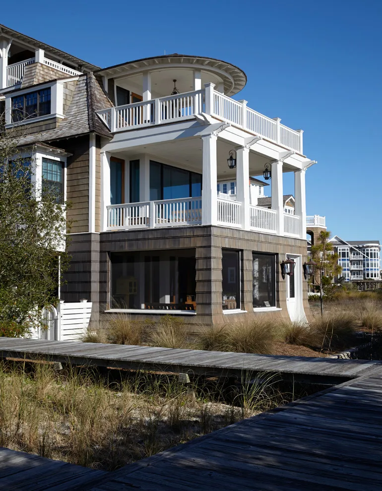 Elegant Seaside Getaway by Blue Oak Architecture - Photo 5