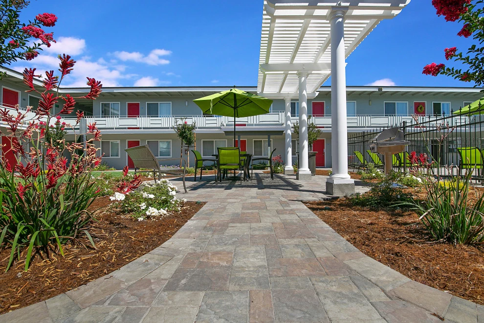 Resort Feel Apartment Upgrade by DPG Pavers And Design - Photo 4