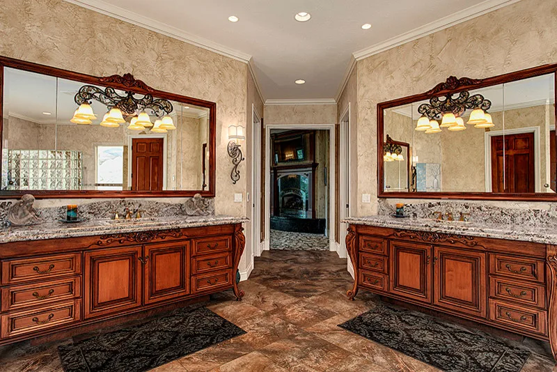 Regal by Complete Design Inc. - Photo 12