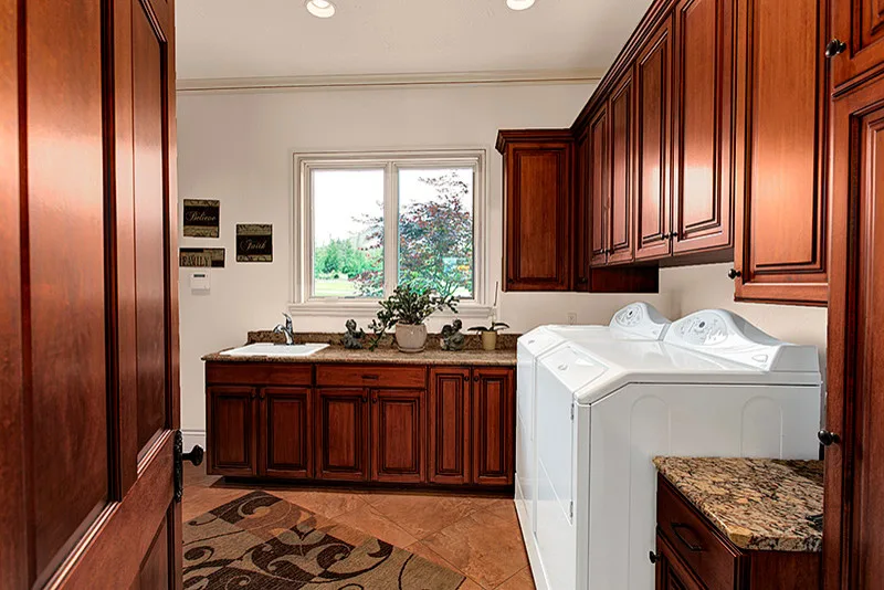 Regal by Complete Design Inc. - Photo 16