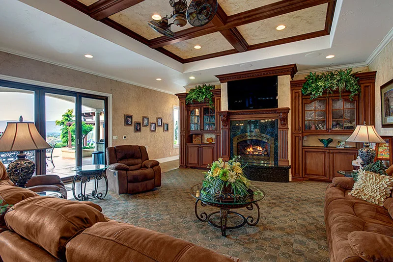 Regal by Complete Design Inc. - Photo 10