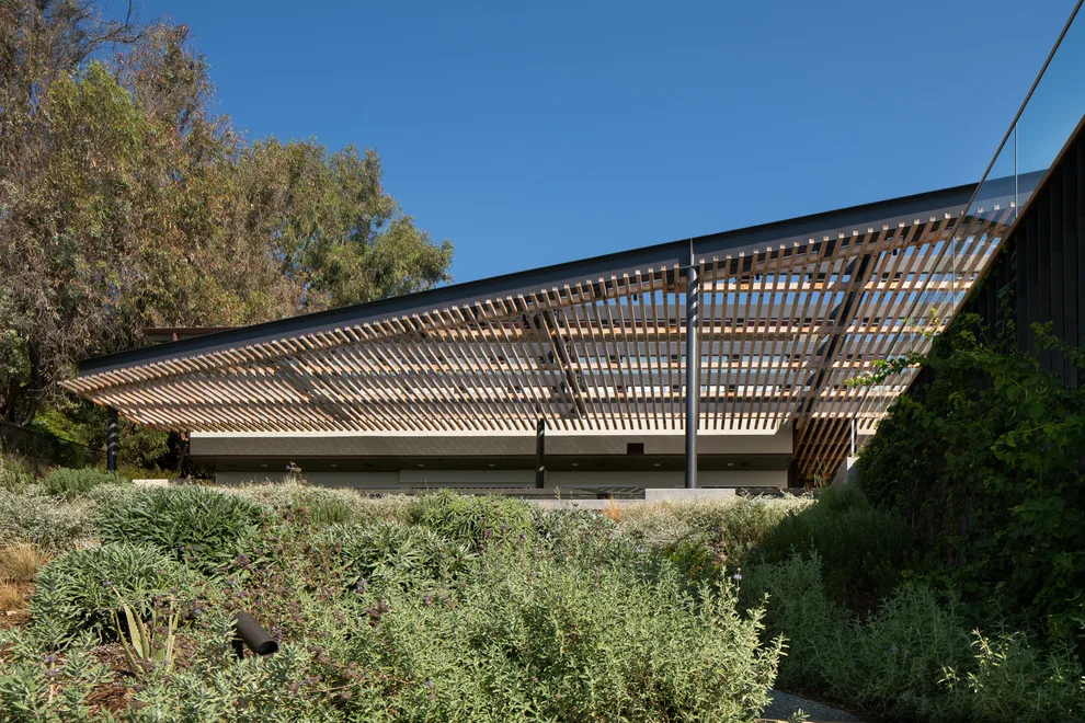 Malibu Heights by Michael Goorevich Architect - Photo 3