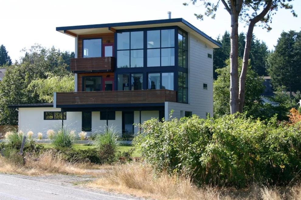 Manitou Coastal Retreat by Tom Kuniholm Architects - Photo 2