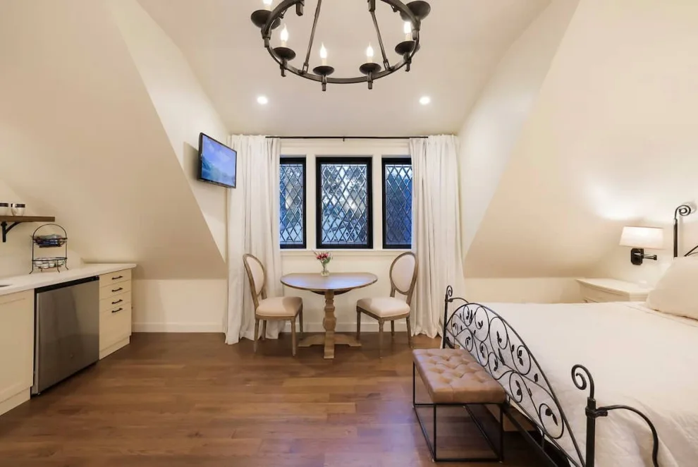 Mansion Park Accessory Dwelling Unit by Hyland Fisher - Architect - Photo 9